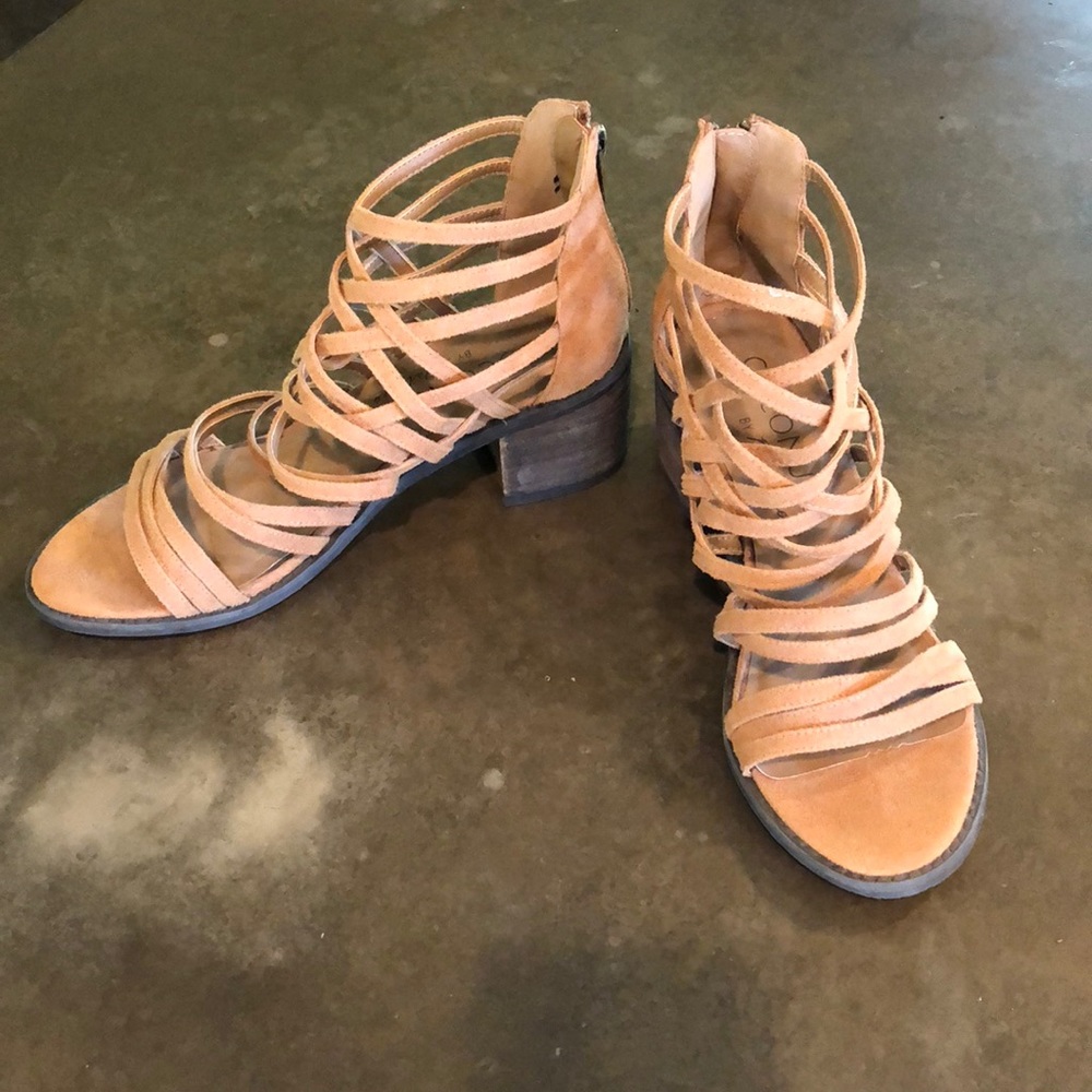 {Coconuts} Sandals